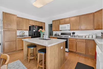 215 Edgewood Drive, Minooka, IL 60447 - Photo 9