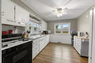 1207 Oregon St, Joliet, IL 60435 - Photo 9