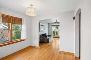 4838 W 97th Pl, Oak Lawn, IL 60453 - Photo 9
