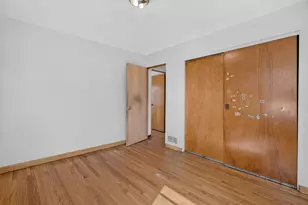 24 S Reed St, Joliet, IL 60436 - Photo 5