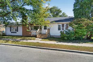 24 S Reed St, Joliet, IL 60436 - Photo 1