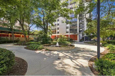 1460 N Sandburg Terrace #1110, Chicago, IL 60610 - Photo 3