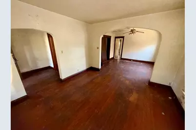 564 E Cass Street, Joliet, IL 60432 - Photo 5