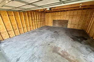 564 E Cass St, Joliet, IL 60432 - Photo 21