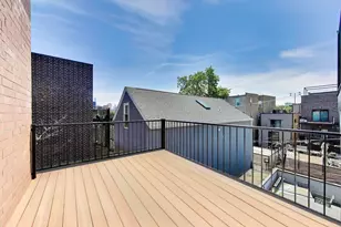 1339 W Walton St, Chicago, IL 60642 - Photo 11