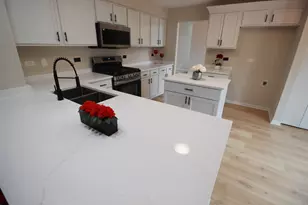 26918 W Locust Rd, Channahon, IL 60410 - Photo 5