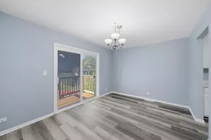 863 Pleasant St, Woodstock, IL 60098 - Photo 7