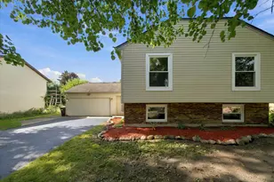 863 Pleasant St, Woodstock, IL 60098 - Photo 41