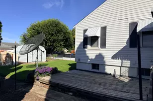 409 Oak St, Cedar Point, IL 61316 - Photo 15