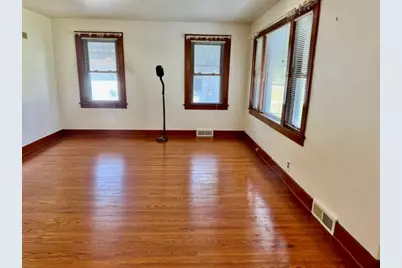 409 Oak Street, Cedar Point, IL 61316 - Photo 5