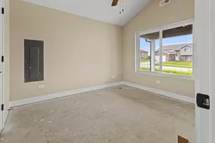 408 E Butler Ave, Grant Park, IL 60940 - Photo 31