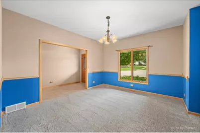 585 Mildred Drive, Marengo, IL 60152 - Photo 9