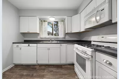 1773 Gloucester Court #A, Wheaton, IL 60189 - Photo 5