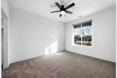 27 W Park Boulevard #308, Villa Park, IL 60181 - Photo 9