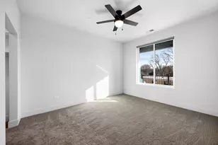 27 W Park Blvd, Villa Park, IL 60181 - Photo 9