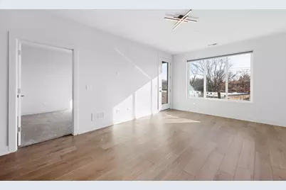 27 W Park Boulevard #308, Villa Park, IL 60181 - Photo 3