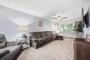 1419 Chestnut Ct, Yorkville, IL 60560 - Photo 11