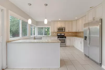 5224 Arlington Circle, Hanover Park, IL 60133 - Photo 9