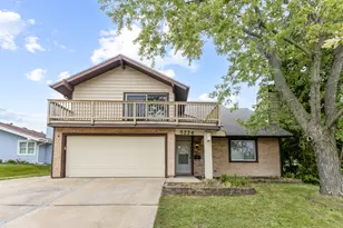 5224 Arlington Cir, Hanover Park, IL 60133 - Photo 1