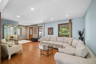 3220 N Volz Dr W, Arlington Heights, IL 60004 - Photo 13
