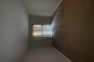 6176 Knoll Ln Ct, Willowbrook, IL 60527 - Photo 21