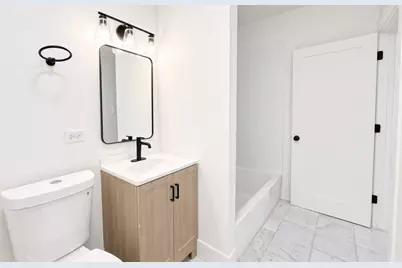 4347 W Irving Park Road #2E, Chicago, IL 60641 - Photo 11