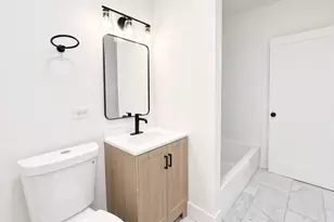 4347 W Irving Park Rd, Chicago, IL 60641 - Photo 11