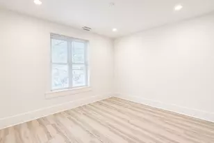 4347 W Irving Park Rd, Chicago, IL 60641 - Photo 5
