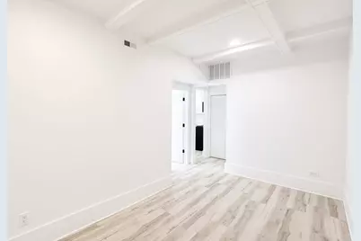 4347 W Irving Park Road #2E, Chicago, IL 60641 - Photo 7