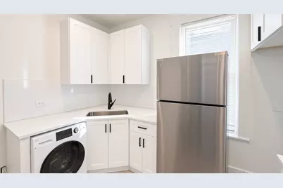 4347 W Irving Park Road #2E, Chicago, IL 60641 - Photo 3