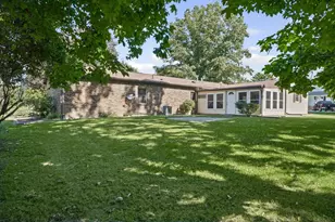 206 Cherokee Dr, Georgetown, IL 61846 - Photo 53