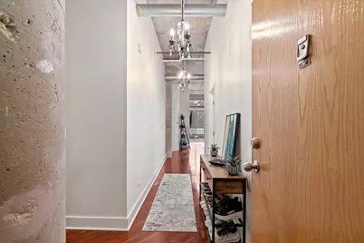 360 W Illinois Street #4E, Chicago, IL 60654 - Photo 3