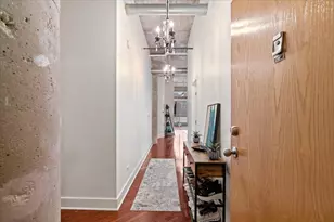 360 W Illinois St, Chicago, IL 60654 - Photo 3
