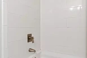 360 W Illinois St, Chicago, IL 60654 - Photo 15