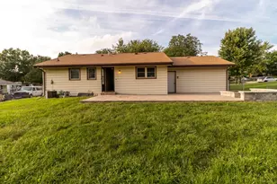 303 Hough Dr, Machesney Park, IL 61115 - Photo 25