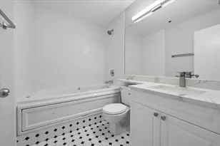 616 W Fulton St, Chicago, IL 60661 - Photo 17