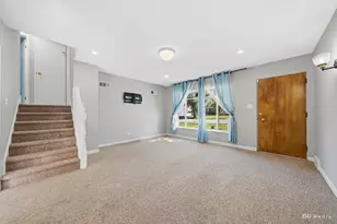 754 S York St, Elmhurst, IL 60126 - Photo 9