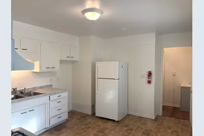 322 College Avenue #2, Dekalb, IL 60115 - Photo 5