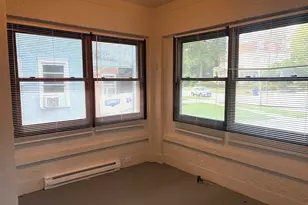322 College Ave, Dekalb, IL 60115 - Photo 3