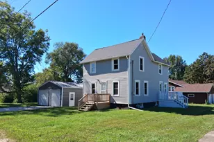 304 SE 3rd Ave, Galva, IL 61434 - Photo 3