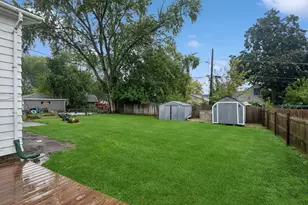 1233 N Lake Shore Dr, Round Lake Beach, IL 60073 - Photo 17