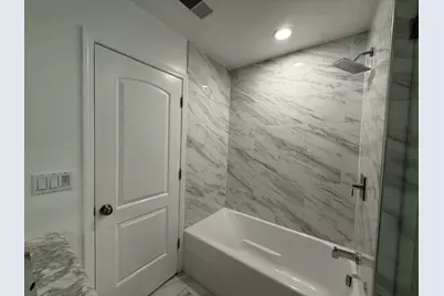 2449 N Ridgeway Avenue #1, Chicago, IL 60647 - Photo 11