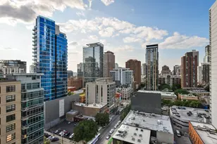 70 W Huron St, Chicago, IL 60654 - Photo 23