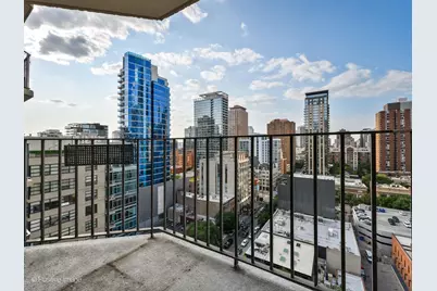 70 W Huron Street #1602, Chicago, IL 60654 - Photo 21