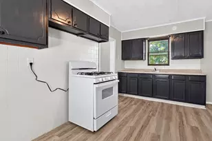 104 N Allin St, Bloomington, IL 61701 - Photo 17