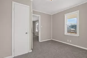 104 N Allin St, Bloomington, IL 61701 - Photo 7