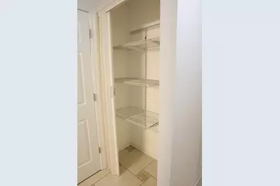 860 E Old Willow Road #136, Prospect Heights, IL 60070 - Photo 13
