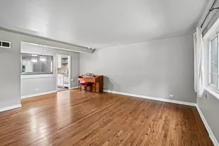 738 Dodge Ave, Evanston, IL 60202 - Photo 3