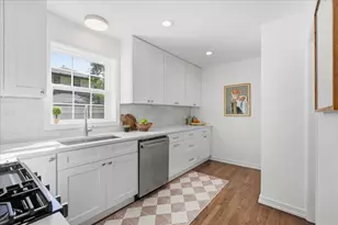 2107 Lincolnwood Dr, Evanston, IL 60201 - Photo 9