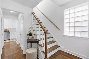 2107 Lincolnwood Dr, Evanston, IL 60201 - Photo 3